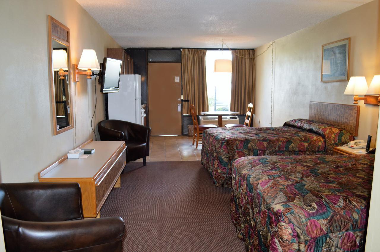 Tarpon Shores Inn Tarpon Springs Exterior photo